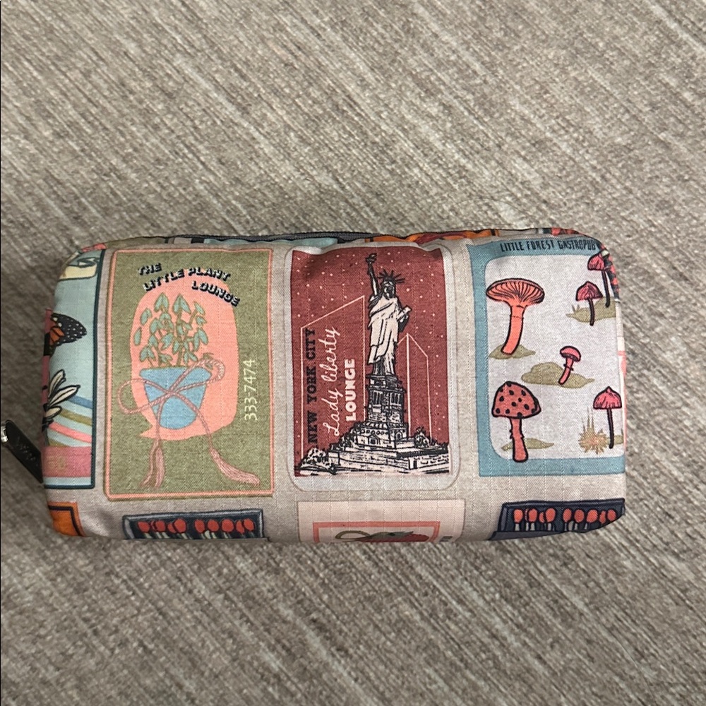 Le Sportsac Perfect Match rectangular makeup case - Picture 3 of 5